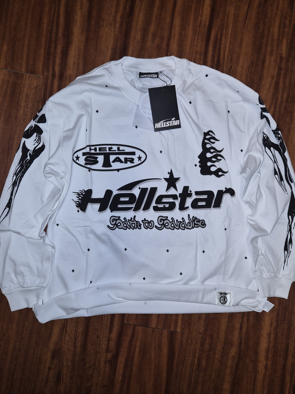 Hellstar Men's White Long-Sleeve Graphic Tee
